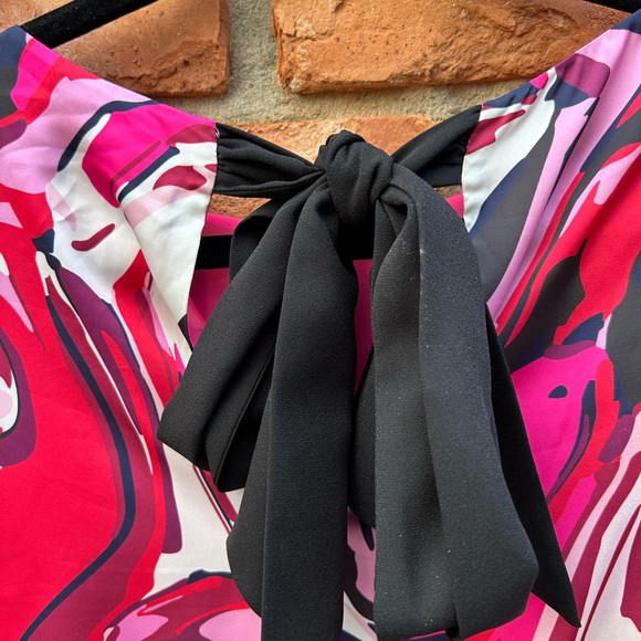 Crosby by Mollie Burch NWOT Aspen Print Angela Peplum Blouse L Bow - Picture 9 of 9